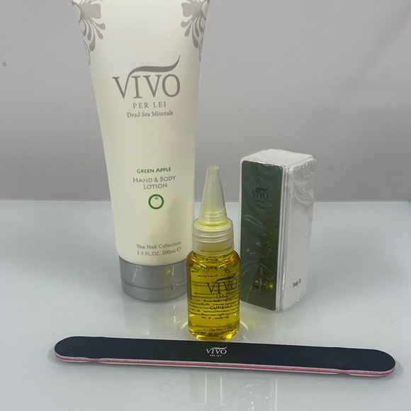 Vivo Other - Vivo per lei Green Apple Hand & Body Lotion Set cuticle oil file board